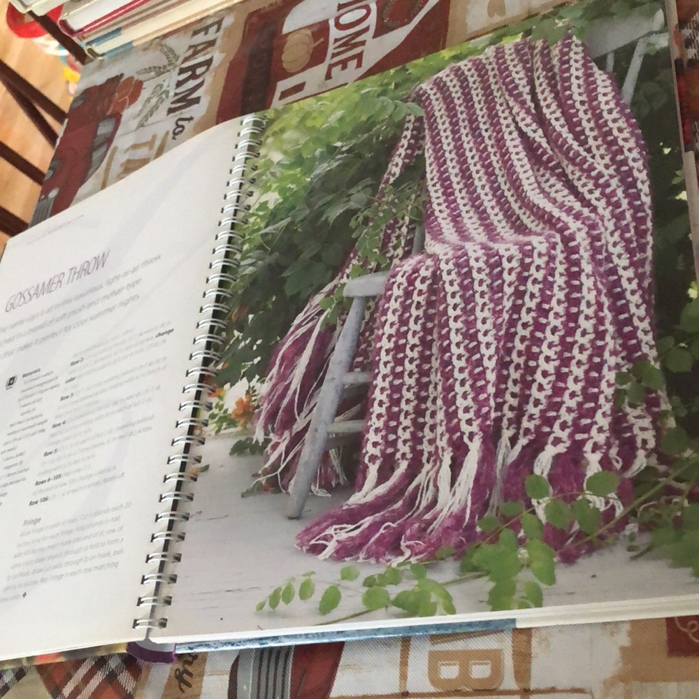 Big-Hook Crochet Book - Picture 7 of 10